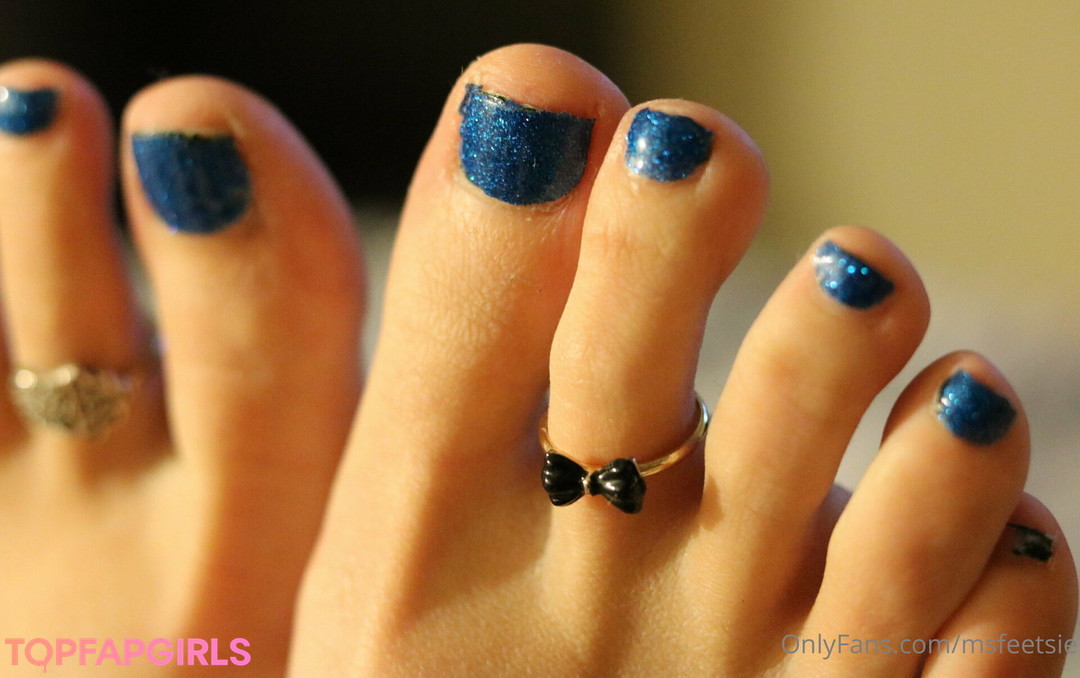 Naakte gelekte OnlyFans-foto van Msfeetsie #35 Naakte gelekte OnlyFans-foto van Msfeetsie #35