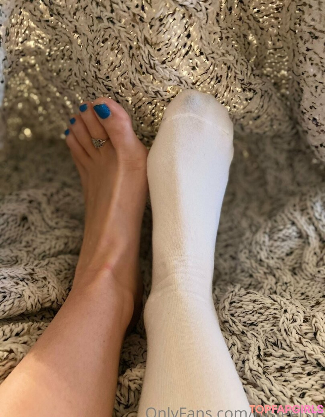 Naakte gelekte OnlyFans-foto van Msfeetsie #52 Naakte gelekte OnlyFans-foto van Msfeetsie #52