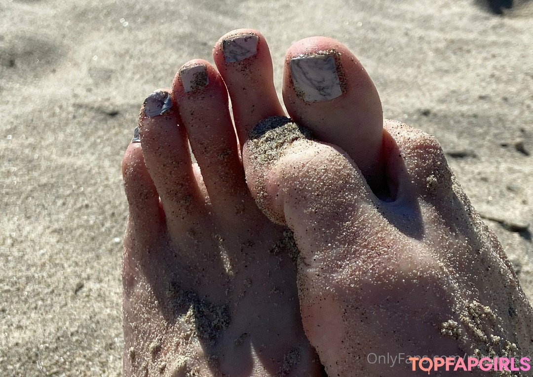 Naakte gelekte OnlyFans-foto van Msfeetsie #59 Naakte gelekte OnlyFans-foto van Msfeetsie #59