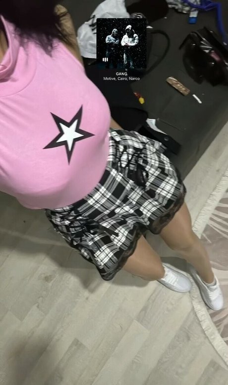 Naakte gelekte OnlyFans-foto van Senamia11