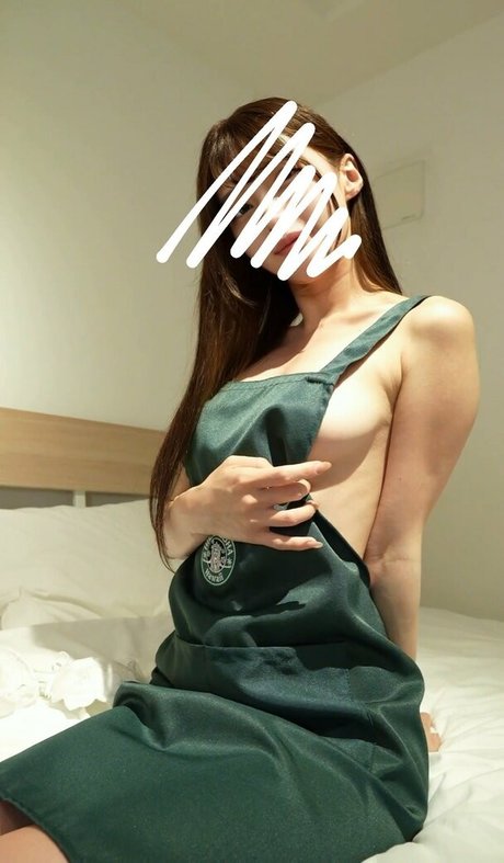 Naakte gelekte OnlyFans-foto van Yukkuririna