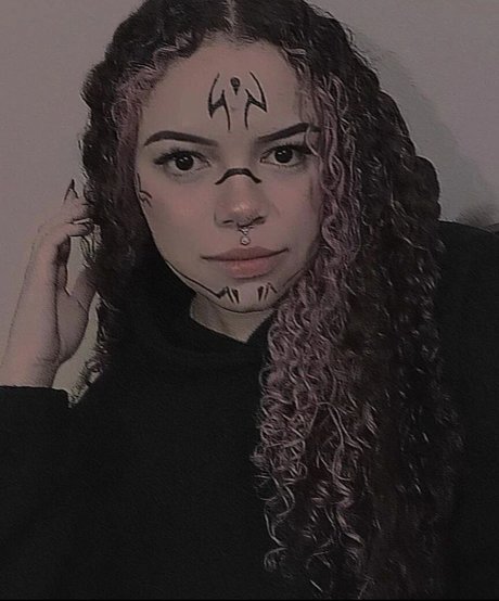 Naakte gelekte OnlyFans-foto van Gabriele Antonia