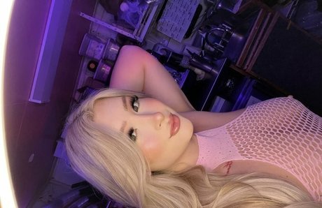 Stacked Blonde