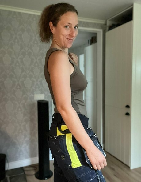 Naakte gelekte OnlyFans-foto van Isophie