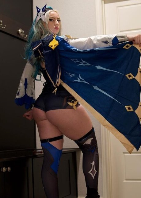 Naakte gelekte OnlyFans-foto van Hanimefit