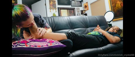 Naakte gelekte OnlyFans-foto van Ticklishcrystal88