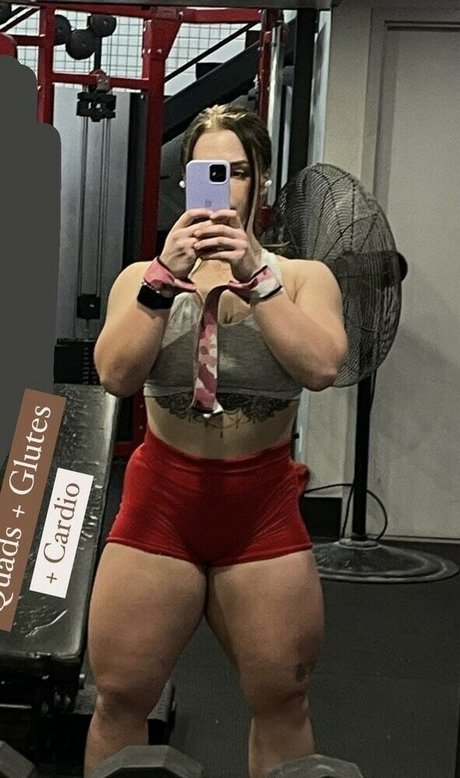 Naakte gelekte OnlyFans-foto van Kelsaay