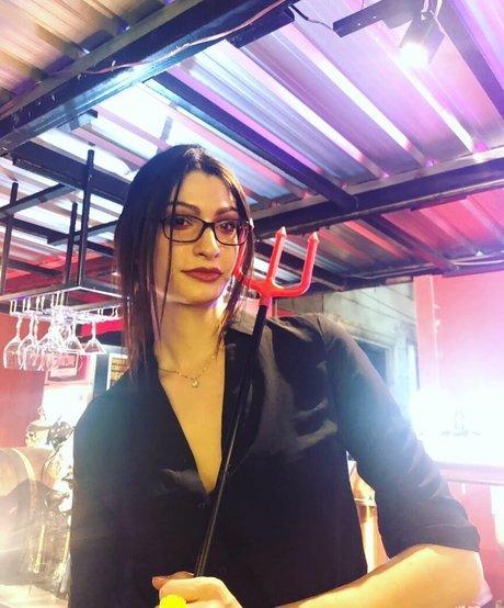 Kimberly Apasara Thomas