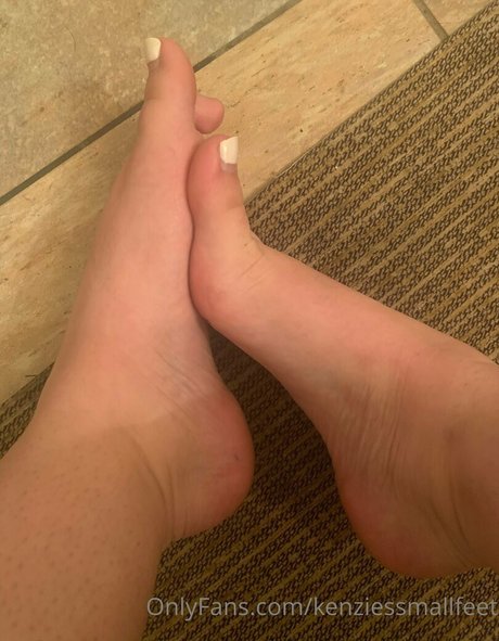 Kenziessmallfeet