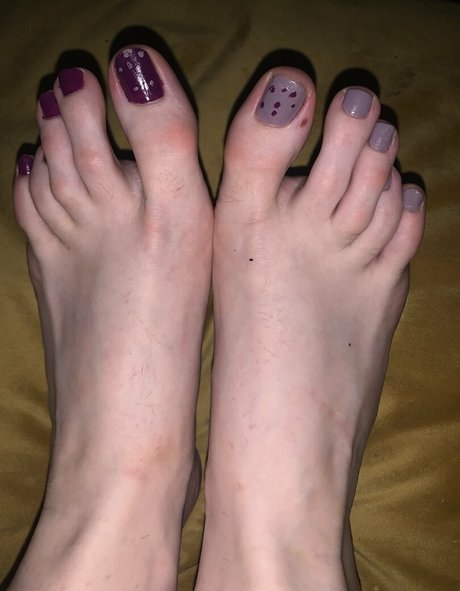 Theselilpiggie6