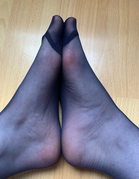 Theselilpiggie6