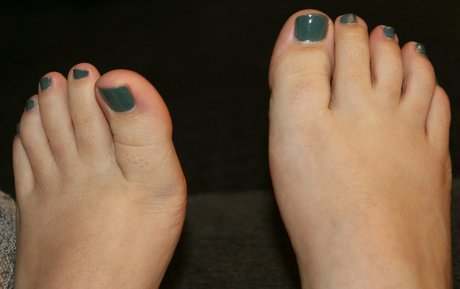 Naakte gelekte OnlyFans-foto van Barefootbabe02