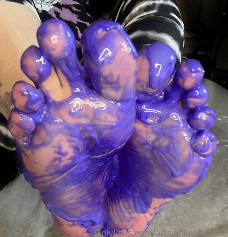 Artsyinkedblonde