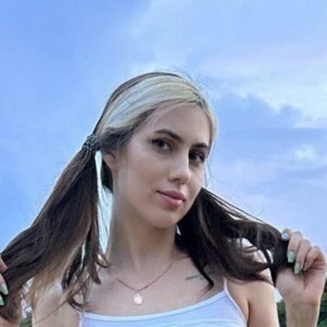 Naakte gelekte OnlyFans-foto van Babegirl5678