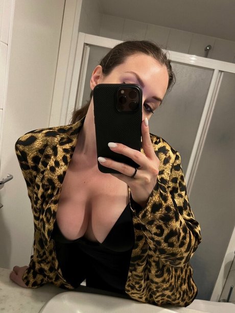 Naakte gelekte OnlyFans-foto van Funtikingym