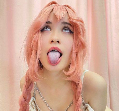 Naakte gelekte OnlyFans-foto van Adelblossom