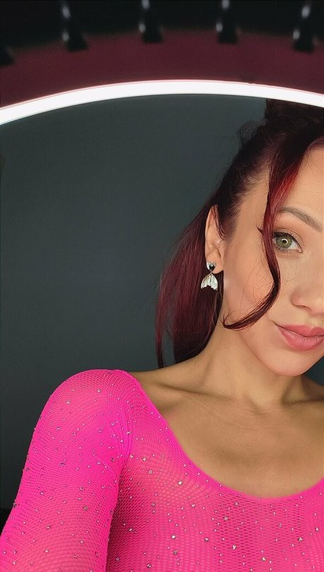 Naakte gelekte OnlyFans-foto van Foxyemmma