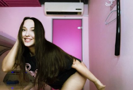 Naakte gelekte OnlyFans-foto van Hikitana