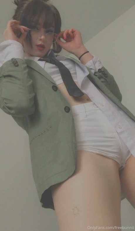 Naakte gelekte OnlyFans-foto van Lyraluv