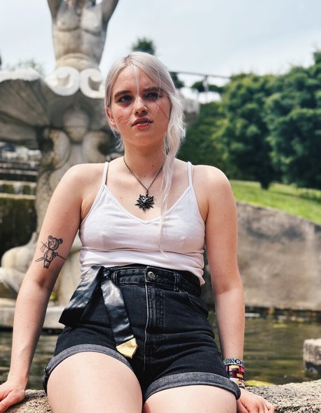 Naakte gelekte OnlyFans-foto van Larissa Zeeuwe
