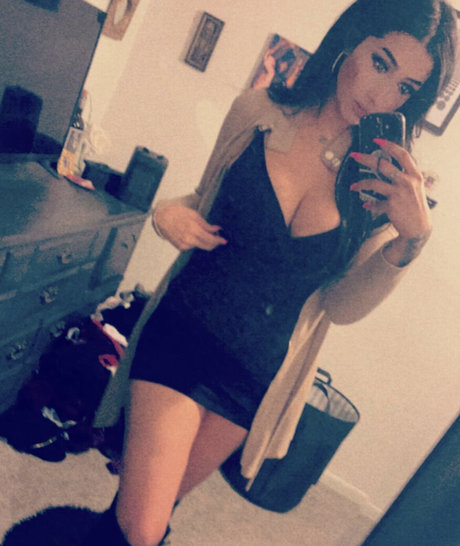 Naakte gelekte OnlyFans-foto van Irene Burciaga