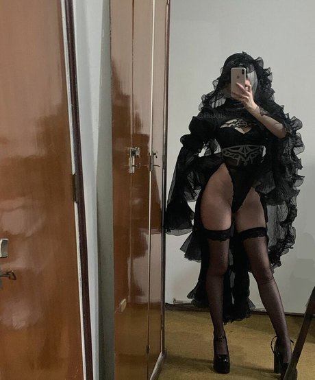 Naakte gelekte OnlyFans-foto van Imskitty