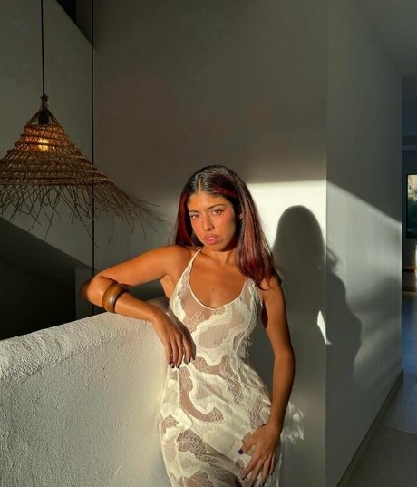 Naakte gelekte OnlyFans-foto van Africa Dalia Ot