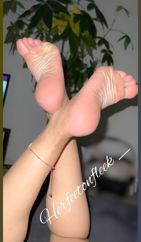 Herfeetonfleek_