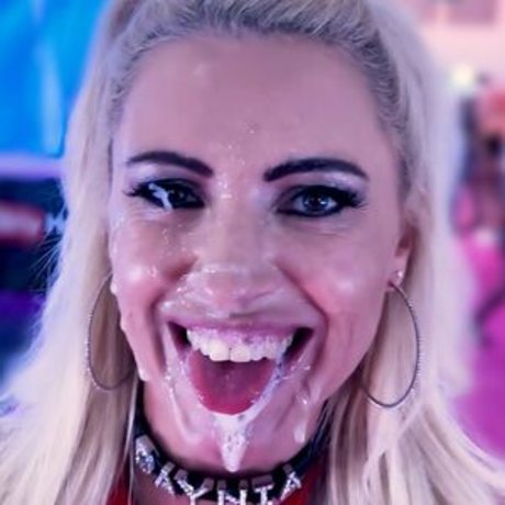 Daynia Videos