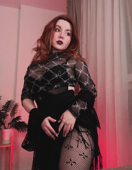 Naakte gelekte OnlyFans-foto van Rootyasha