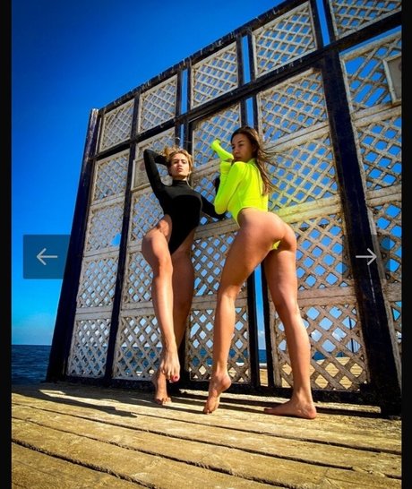 Naakte gelekte OnlyFans-foto van Luxury Mur