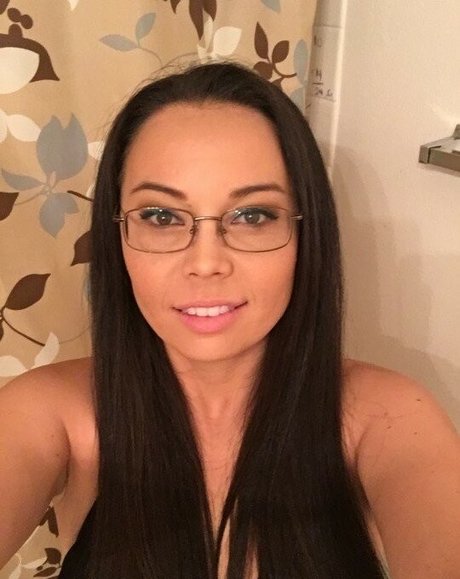 Naakte gelekte OnlyFans-foto van Molly Songbird