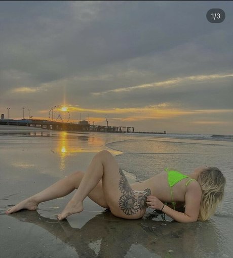 Naakte gelekte OnlyFans-foto van Keykeyxoxo