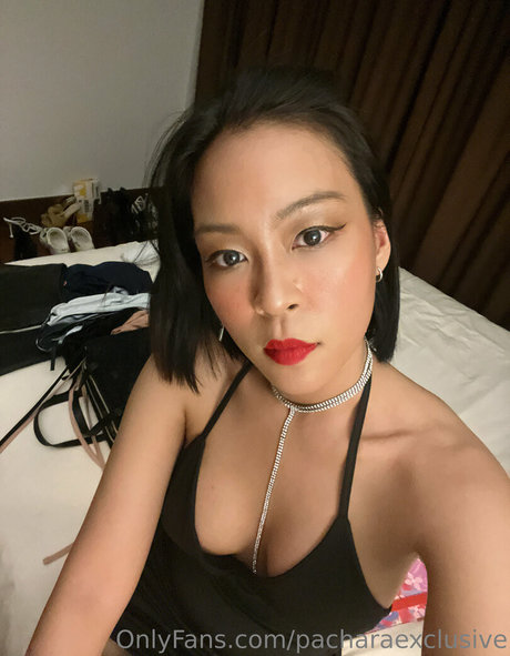 Naakte gelekte OnlyFans-foto van Pacharaexclusive