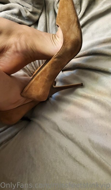 Naakte gelekte OnlyFans-foto van Missfeetstinkvip
