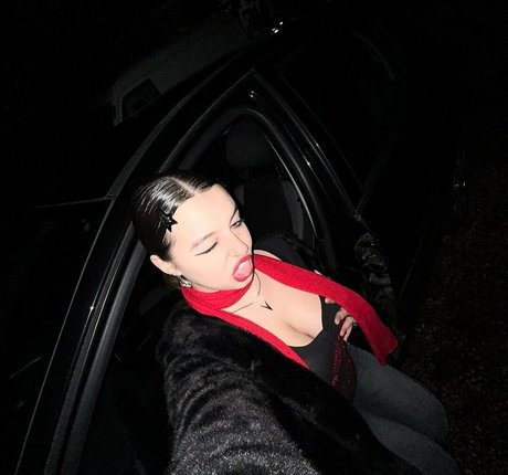 Naakte gelekte OnlyFans-foto van Maddie Adderley