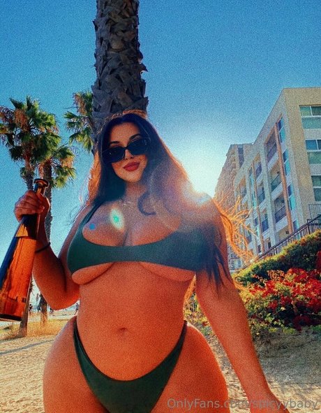 Naakte gelekte OnlyFans-foto van Spicyybaby