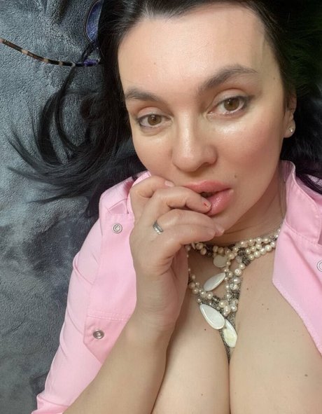 Naakte gelekte OnlyFans-foto van Mamaogra