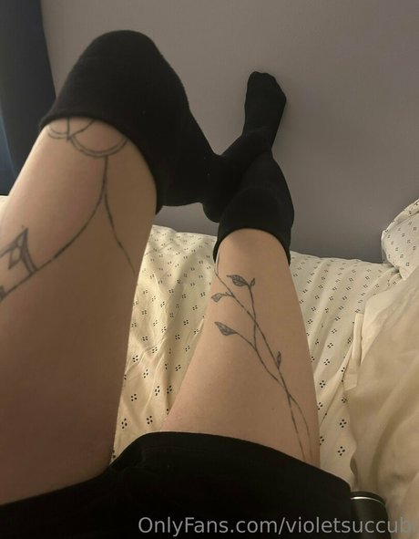 Naakte gelekte OnlyFans-foto van Violetsuccubi