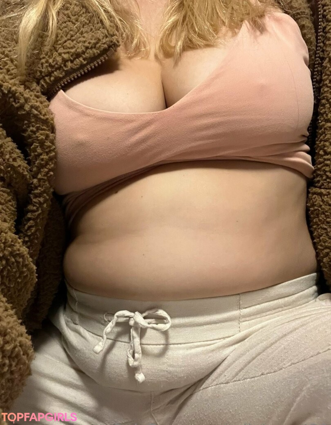 Naakte gelekte OnlyFans-foto van Ryliehazefeedee #32 Naakte gelekte OnlyFans-foto van Ryliehazefeedee #32