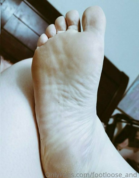 Naakte gelekte OnlyFans-foto van Footlooseand