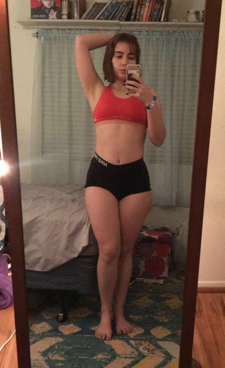 Naakte gelekte OnlyFans-foto van Kaleskujo