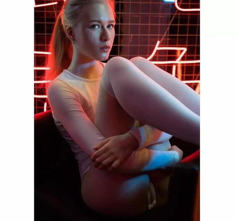 Naakte gelekte OnlyFans-foto van Nastya Sukhova