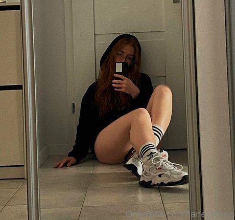 Naakte gelekte OnlyFans-foto van Janestone