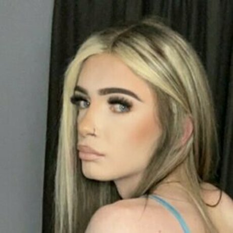 Naakte gelekte OnlyFans-foto van Spicyshantel