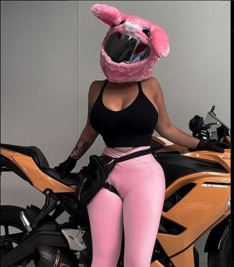 Naakte gelekte OnlyFans-foto van Kwickasfuki
