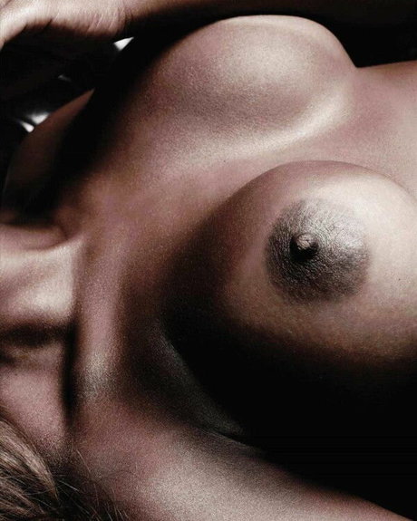 Naakte gelekte OnlyFans-foto van Jaqueline Faria