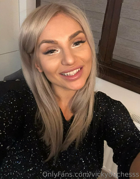 Naakte gelekte OnlyFans-foto van Vickyduchesss