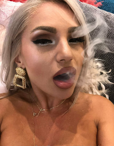 Naakte gelekte OnlyFans-foto van Vickyduchesss