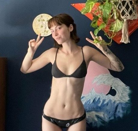 Naakte gelekte OnlyFans-foto van Scrotegirl